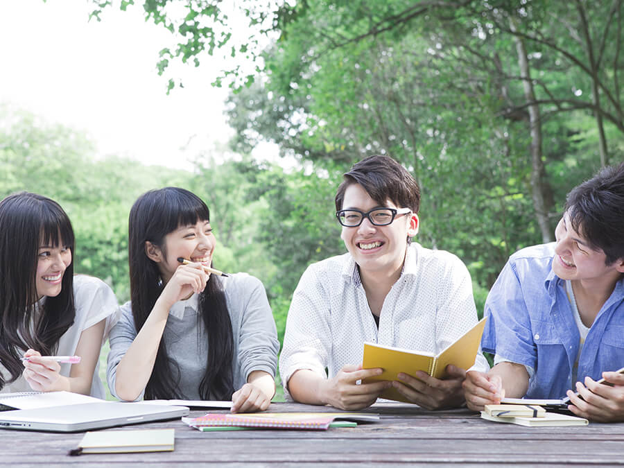 告白のタイミングを決める！カップルが生まれやすい時期とは【大学生編】